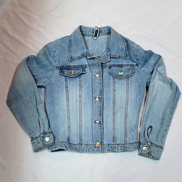 Beautiful Forever 21 Jean Jacket! - Picture 1 of 9